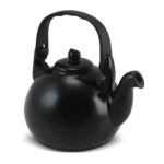 As Chaleiras Ceraflame são feitas em cerâmica refratária com tecnologia inovadora aos detalhes do acabamento feito a mão. Com design sofisticado e cores modernas