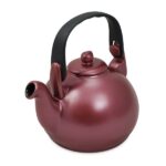 fazem com que seja possível ferver o líquido e levá-lo diretamente à mesa. Sua capacidade é de 1700ml.